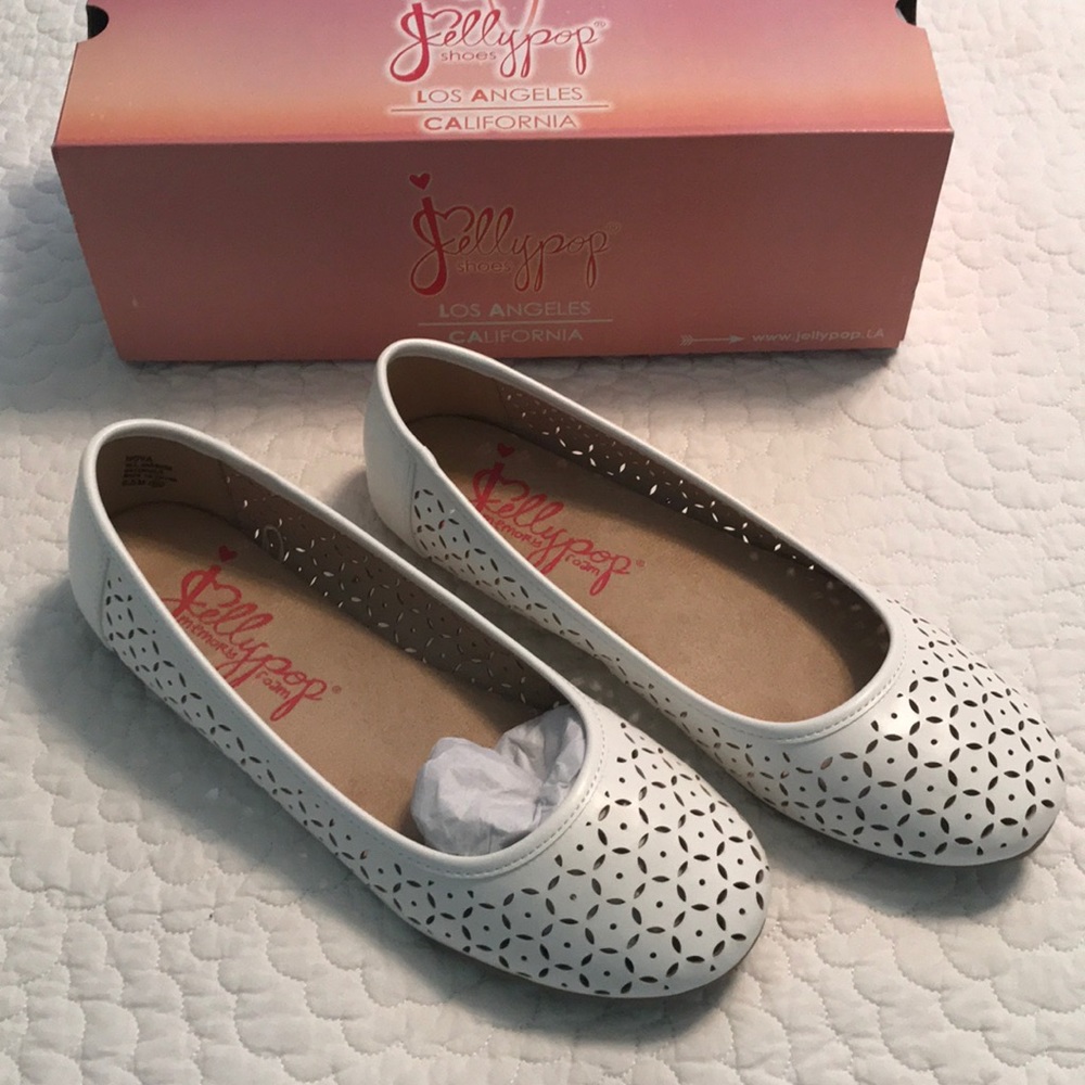 NWT Jellypop White Memory Foam Flats